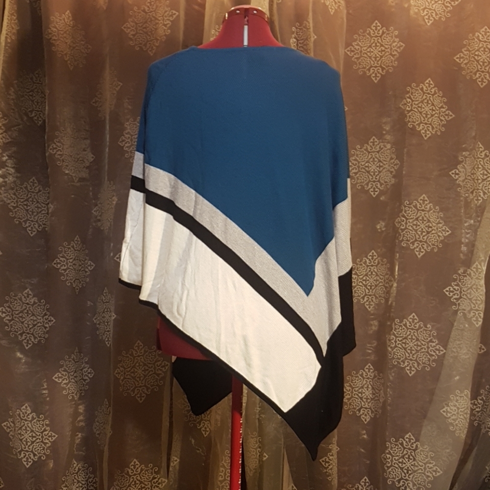 Poncho - Picture 2 of 2